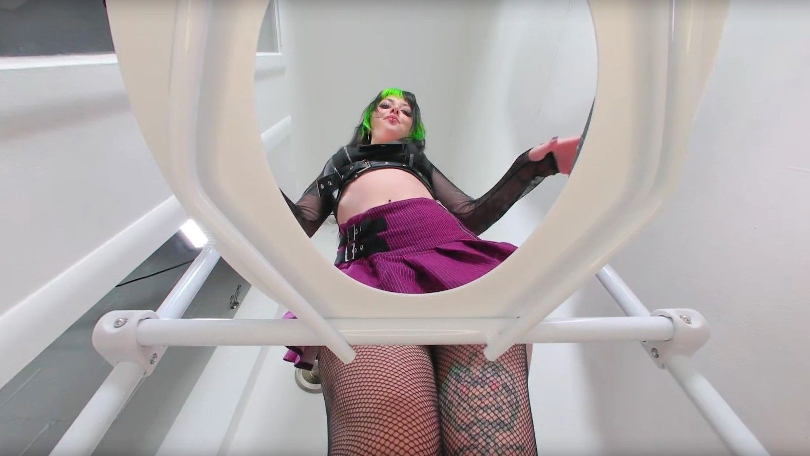 Goth Girl Kittycamtime Waters Her Toilet Goblin Slideshow