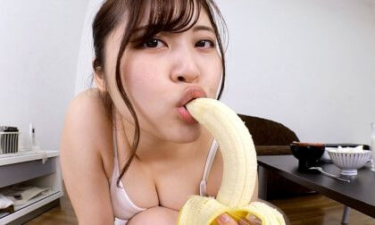 Chewing Breakfast VR with Ayaka Mochizuki; Big Tits Chewing Food Fetish Japanese Video Slideshow