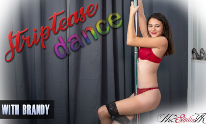 StripDance - Amateur Striptease Stockings Fingering Slideshow