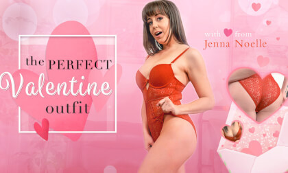 The Perfect Valentines Outfit! - Big Tits Cutie in Sensual Lingerie with an Hitachi Magic Wand and Tommy Torso Slideshow