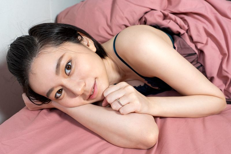 Shiori Hirai: Virgin Training With the Cheating Wife: Older Woman POV Slideshow