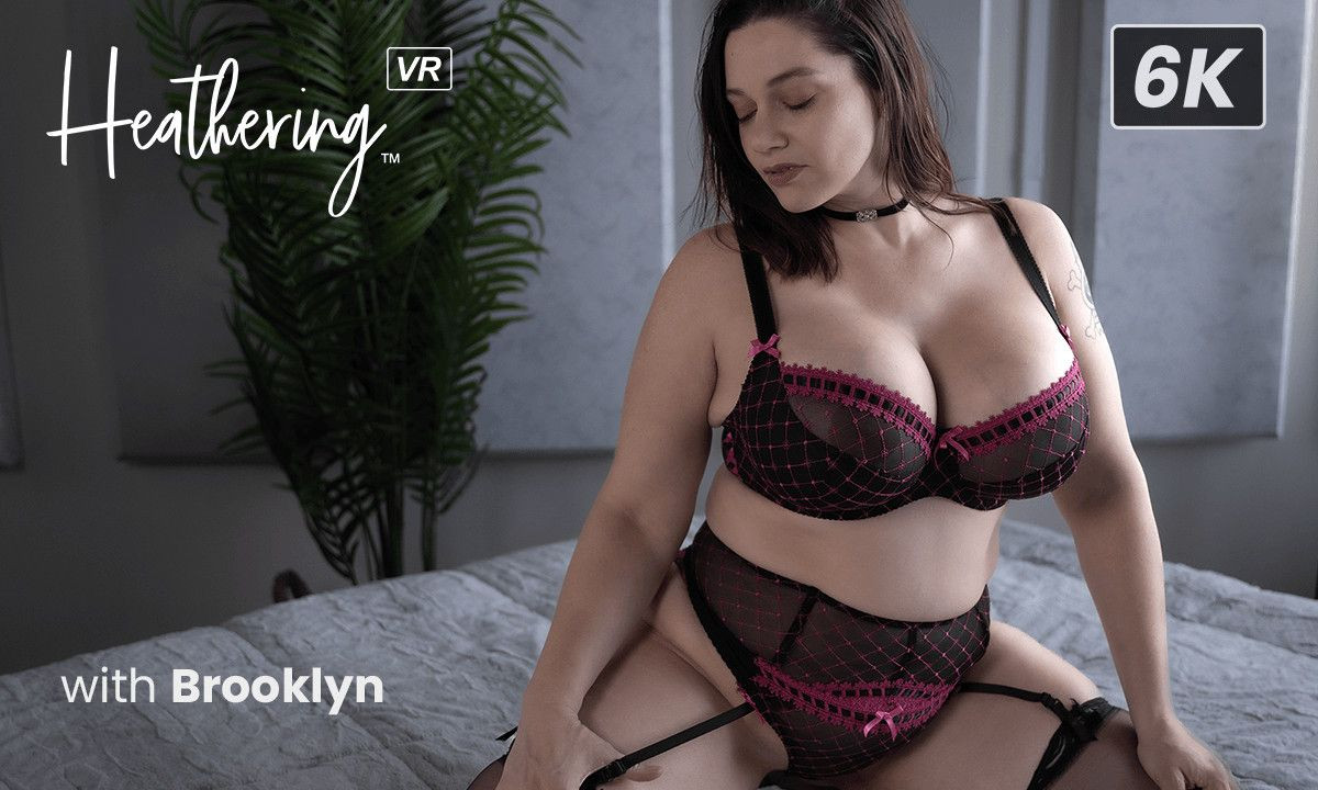 Brooklyn - Amateur with Huge Fake Tits Slideshow