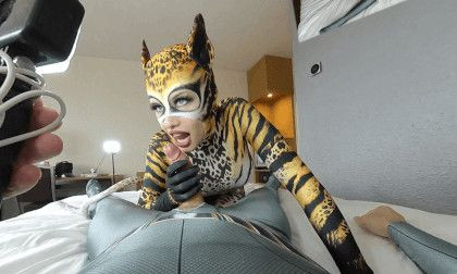 Nora Fox - Cheetah Slideshow