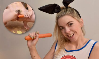 Bunny Luvs Carrots Slideshow