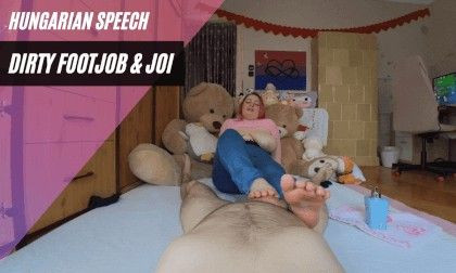 BBW Dirty Footjob With JOI - Hungarian Speech Slideshow