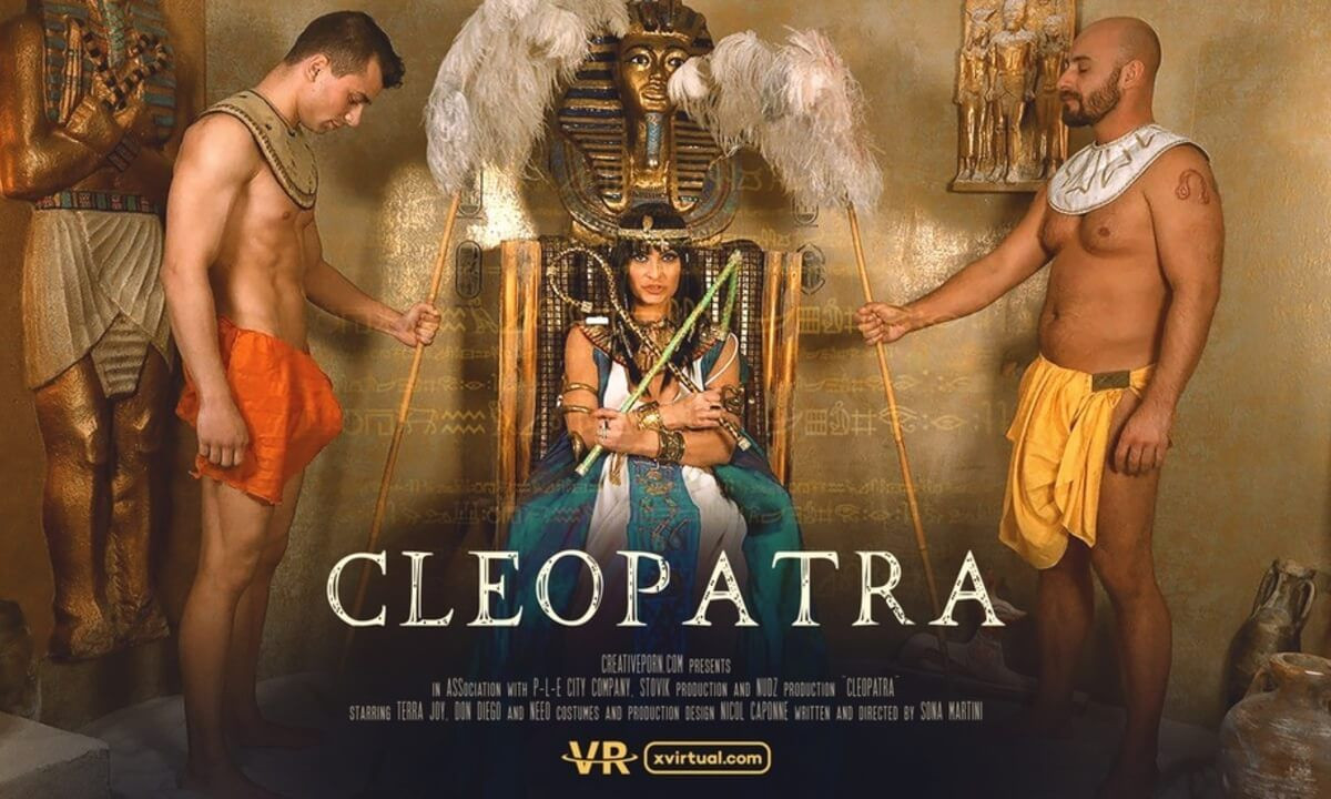 Cleopatra - Cosplay Riding and Blowjob Slideshow